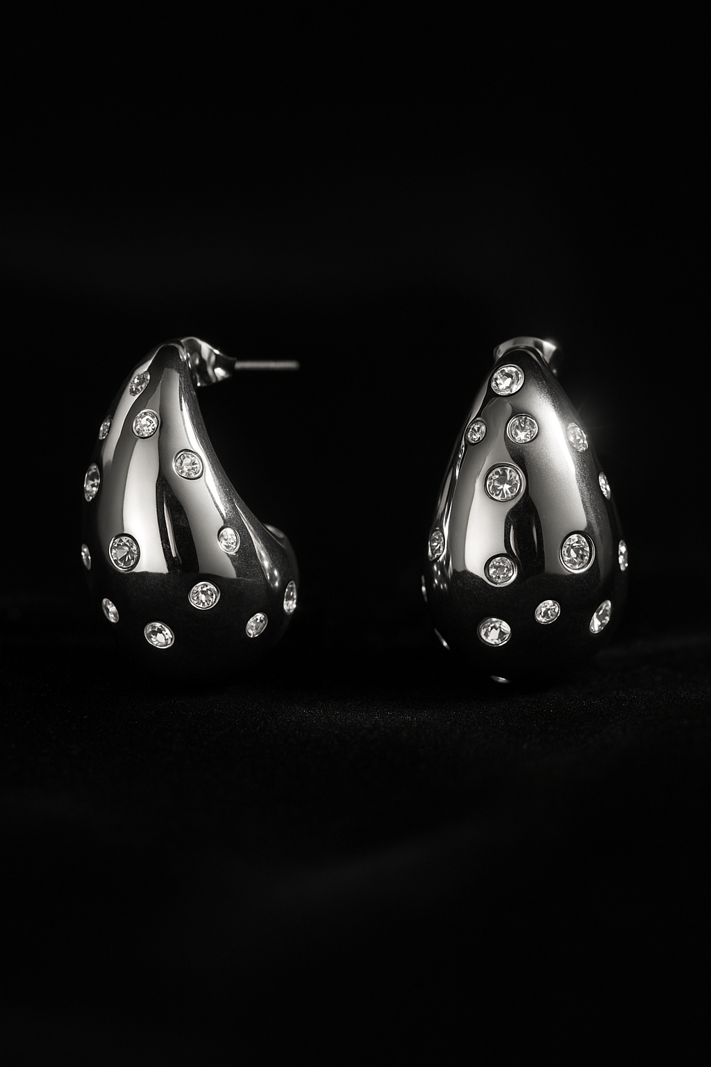 Teardrop Silver Statement Earrings with Crystal Accents – Bold Rhinestone Hoop Design for Women