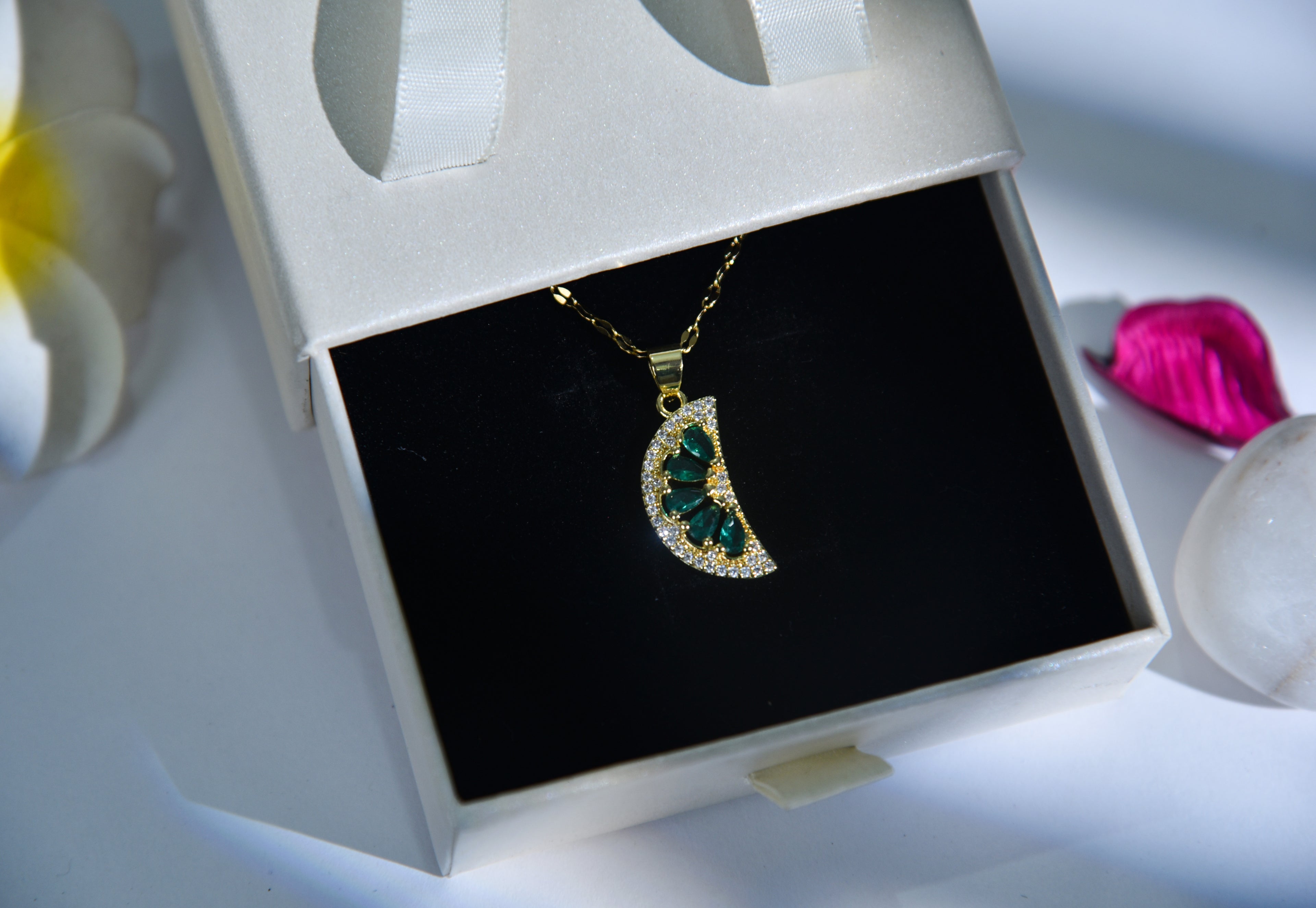 Emerald Melon Pendant