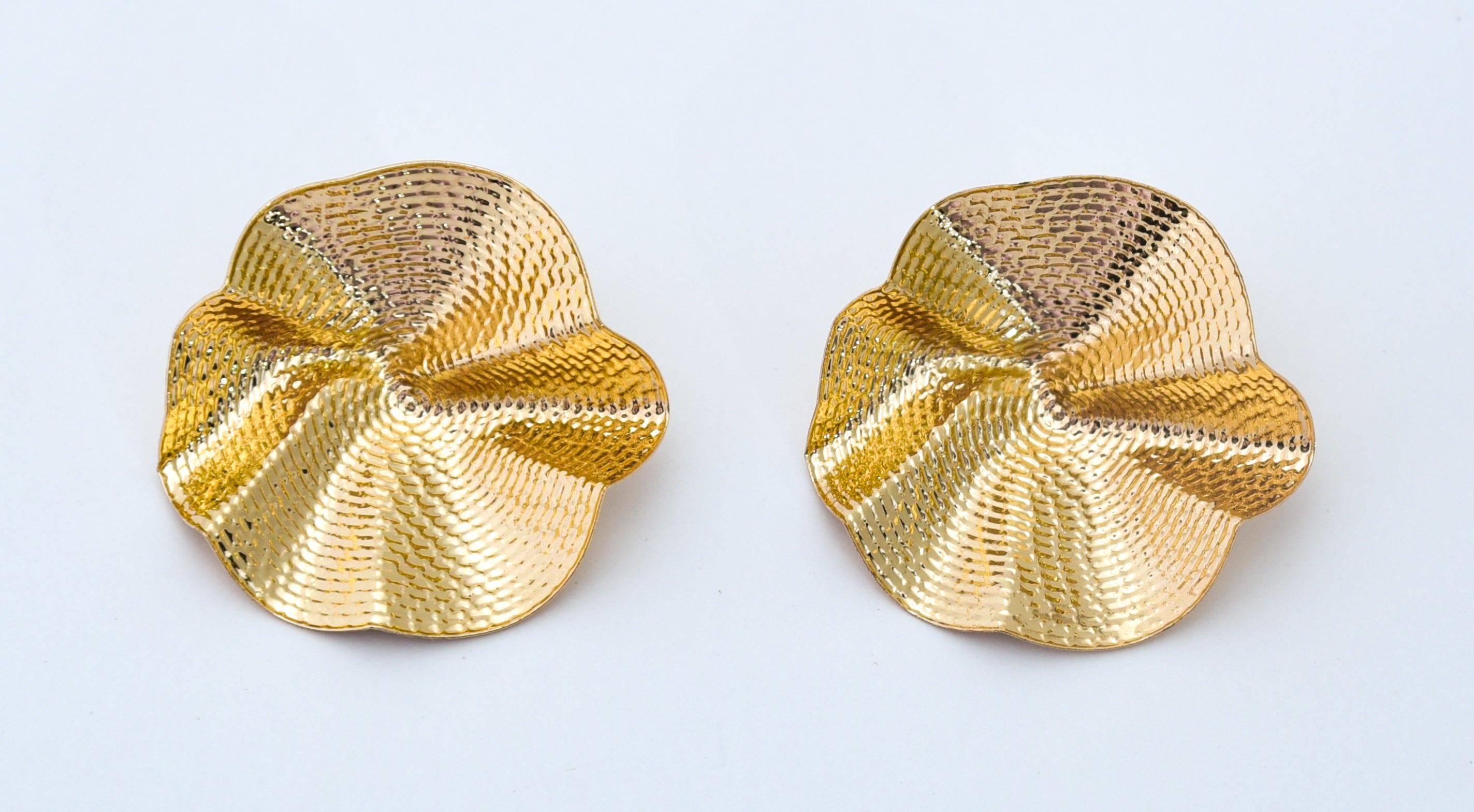 Golden round earring