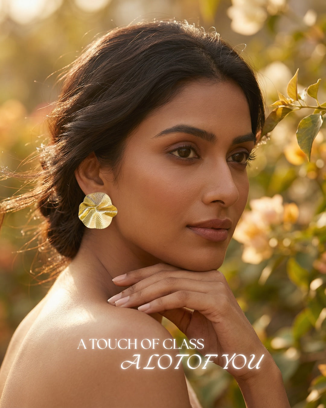 Golden round earring